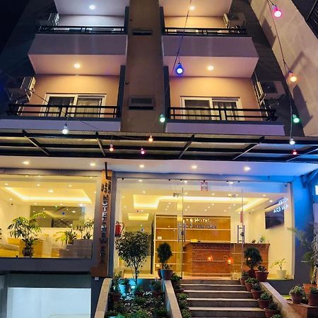 Hotel New Era カトマンズ エクステリア 写真
